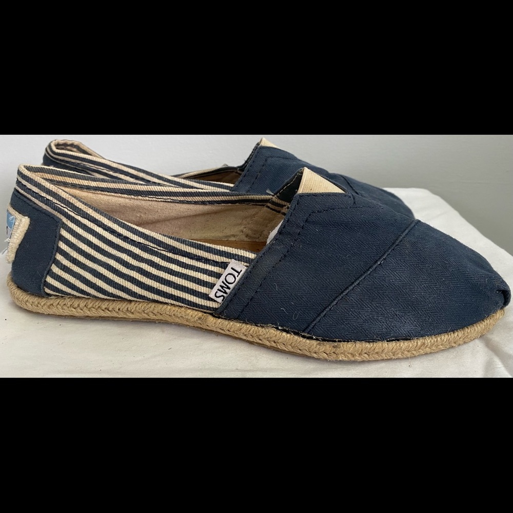 Toms
